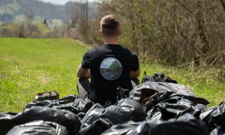 Angajații de la Emerson au curățat Someșul de gunoaie