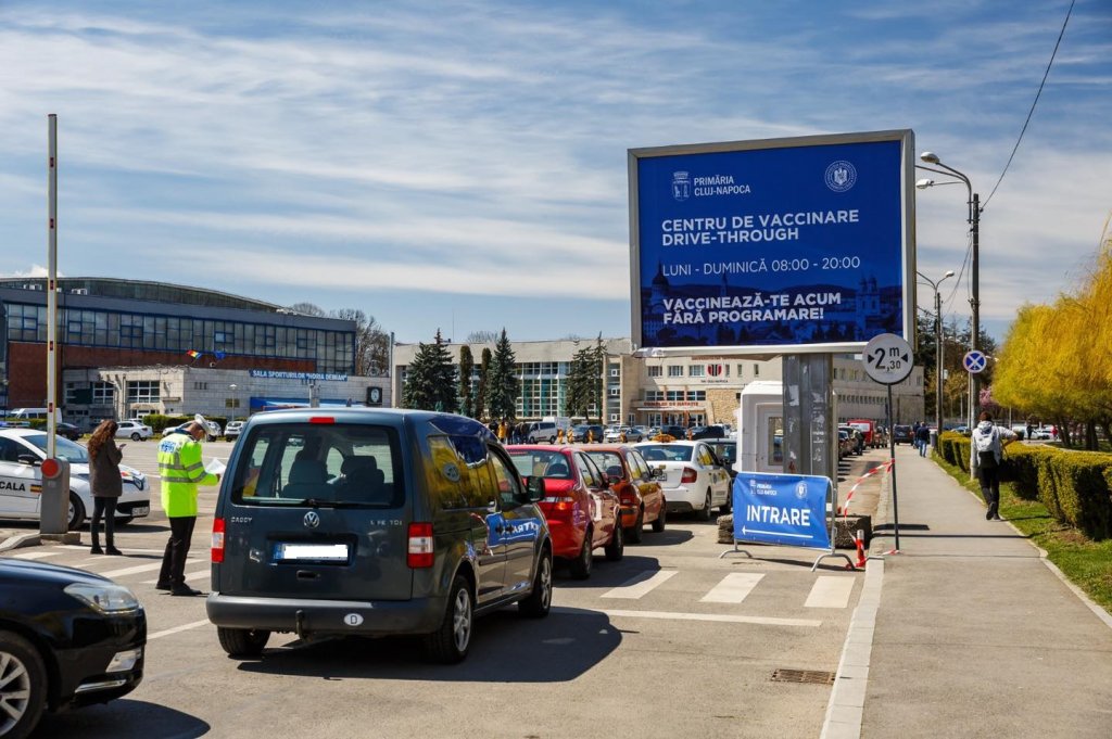 Vaccinarea merge ca “pe roate” la Cluj. 1.100 de oameni, “rezolvați” în weekend