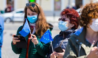 Cum a fost sărbătorită Ziua Europei la Cluj. Muzică militară și baloane colorate în Piața Unirii