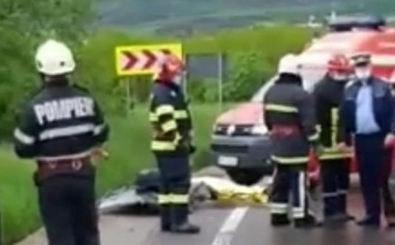 Accident mortal! Un bărbat de 41 de ani și-a pierdut viața după ce mașina pe care o conducea a intrat într-un TIR