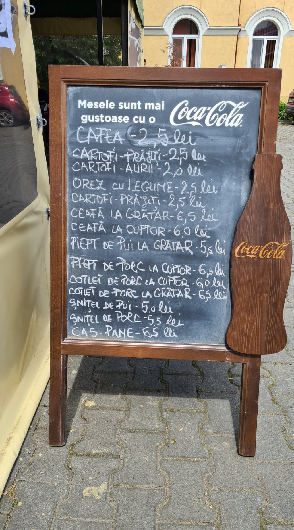 Unde poţi mânca în Cluj-Napoca meniuri la prețuri de studenție