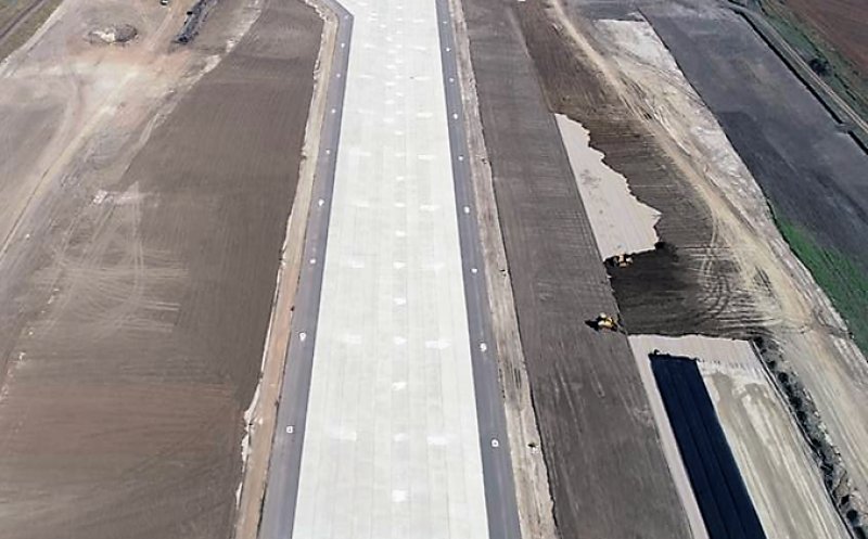 Clujenii de la Electrogrup instalează un sistem de balizaj cu led pe Aeroportul Brașov