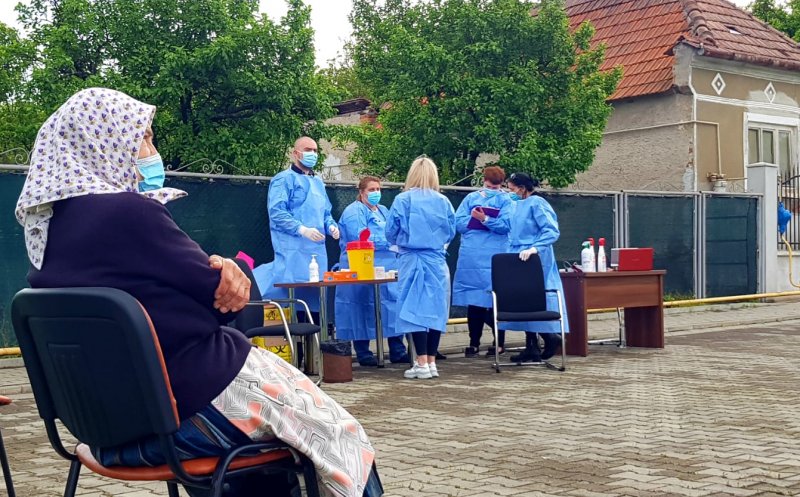 Scade numărul de vaccinări. Pentru unii vaccinul este la distanță, nu a ajuns pe strada lor. Urmează campania "Oraşul vaccinează satul"