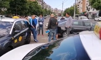Taximetriştii cer să circule pe benzile de bus: "Nu vrem să fim lăsaţi, noi putem să circulăm conform legii"