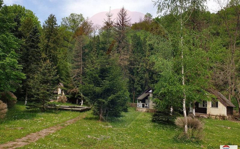 Staţiunea balneo-climaterică Băile Băiţa, de vânzare. Agenţie: "Se pretează pentru aqua park, spital de recuperare"