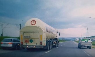 Șoferi kamikaze. Depășire-șoc pe un drum din Cluj