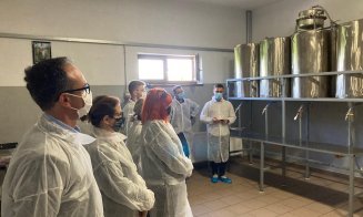 Fermierii clujeni, convocați de ministerul agriculturii la fabrica de ulei din Luncani