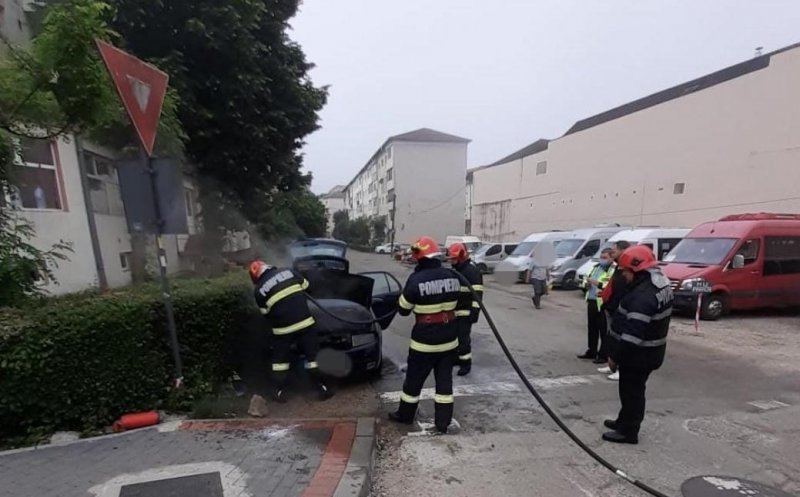 Mașină, în flăcări la Dej. Care a fost cauza
