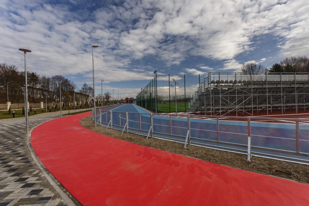 Baza sportivă Gheorgheni rămâne închisă. "Poate reuşeşte dom' primar să-mi explice logica"