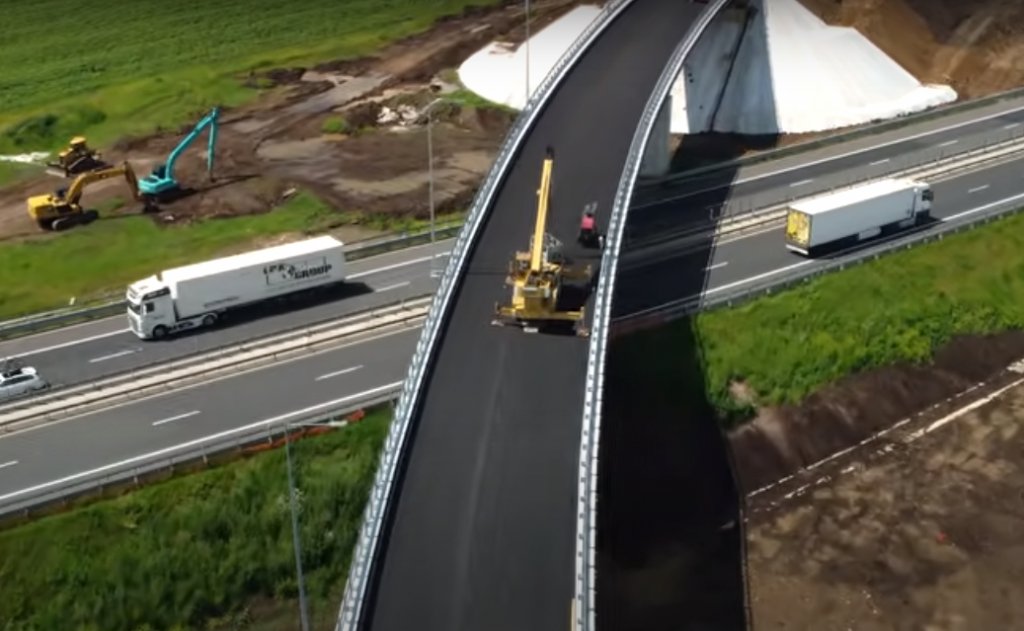 Avansează serios lucrările la Autostrada A10 Sebeş-Turda Lotul 1, nodul rutier care face legătura cu Autostrada A1