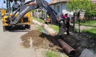 Se lucrează la căile de acces de pe drumurile județene recent reparate