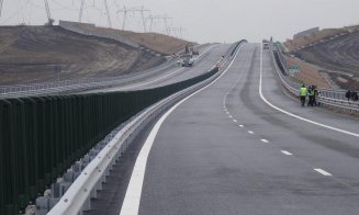 Mașină cuprinsă de flăcări pe Autostrada Transilvania