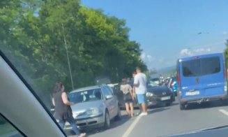 Accident în lanț la intrarea în Cluj dinspre Florești. Cinci mașini implicate, printre care și un taxi
