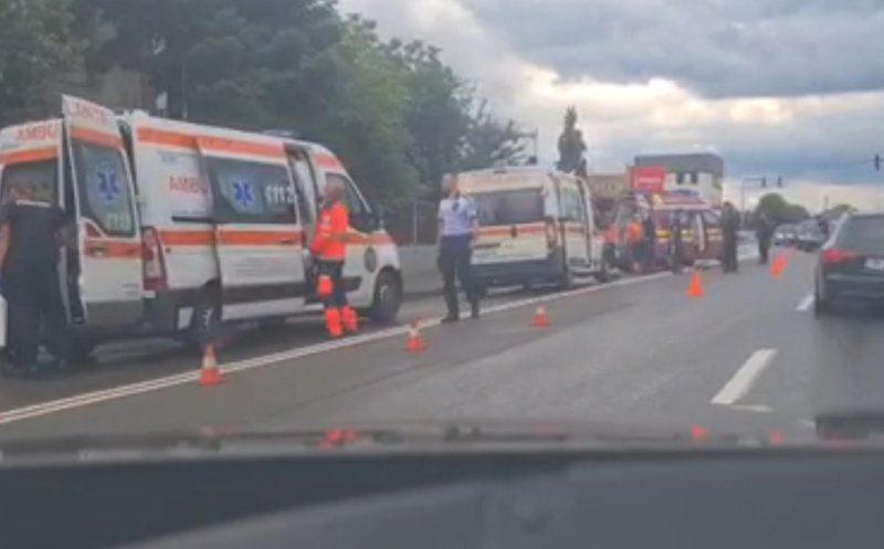 A ajuns la spital, după ce a fost lovită de o maşină în timp ce traversa strada