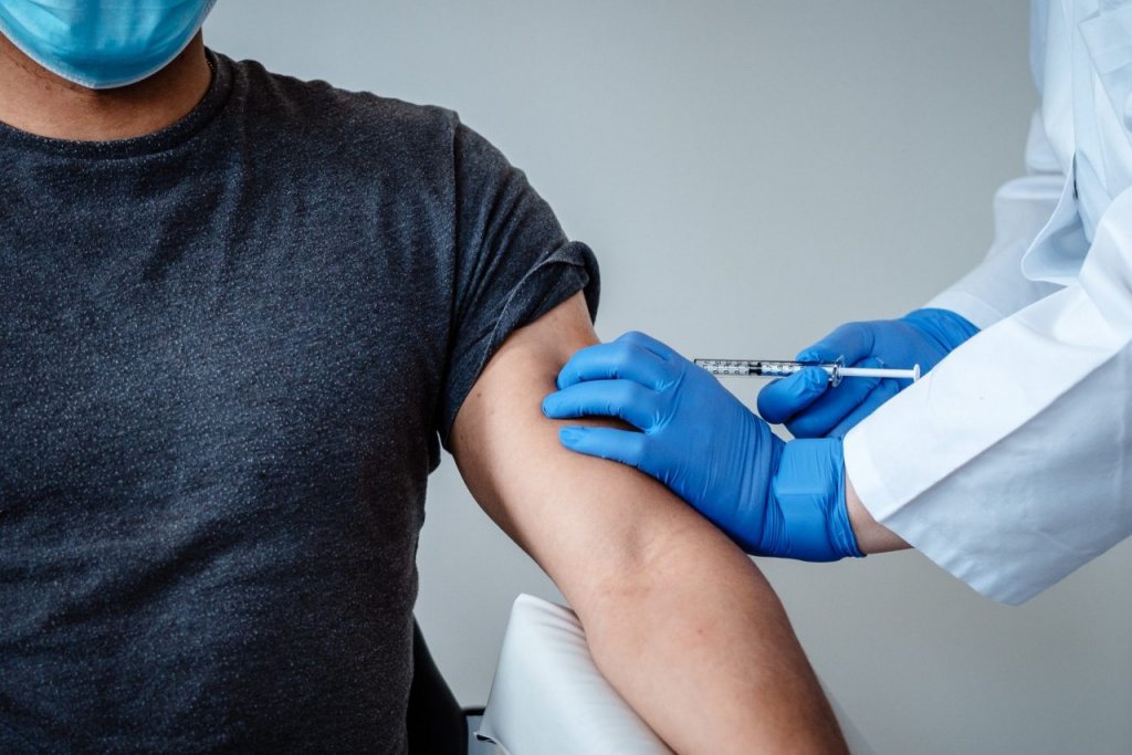 Rata de acoperire vaccinală la nivel naţional, sub 30%. Cum stă Clujul