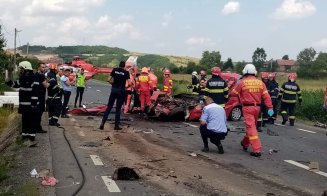 Accident grav la Cluj. Un mort și doi răniți, printre care și un copil / Trafic blocat