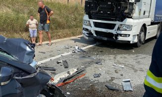 Încă un accident la Cluj. Implicate, două mașini și un TIR/ Mai mulți răniți