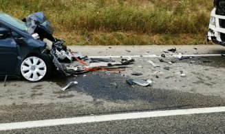 Accident cu două mașini și un TIR lângă Apahida/ Mai mulți răniți