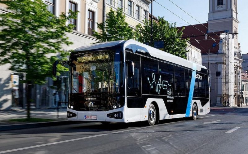 Primul autobuz electric românesc, prezentat la Cluj. A fost deja în teste pe străzile oraşului