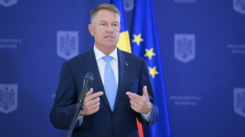 Iohannis a respins legea care permitea ca școlile să-și numească directorii interimari