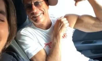 POVESTEA din spatele VIRALULUI de pe FACEBOOK: Cum a ajuns Jean Claude Van Damme în mașina clujenilor, cântând manele