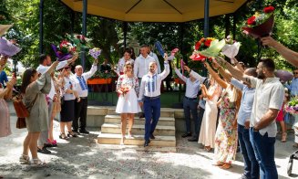70 de căsătorii, în weekend, la Cluj-Napoca. Edilul, Emil Boc, a oficiat căsătoriile