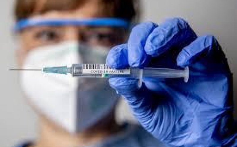 Peste 600 de clujeni s-au vaccinat în ultimele 24 de ore. Câte reacții adverse s-au înregistrat