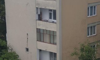 Veneția de Cluj. Străzile din oraș, din nou sub ape după furtună/ Acoperișuri smulse și un stâlp prăbușit