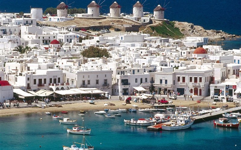 Grecia ar putea să închidă insulele Mykonos și Ios, din cauza îmbolnăvirilor cu varianta Delta