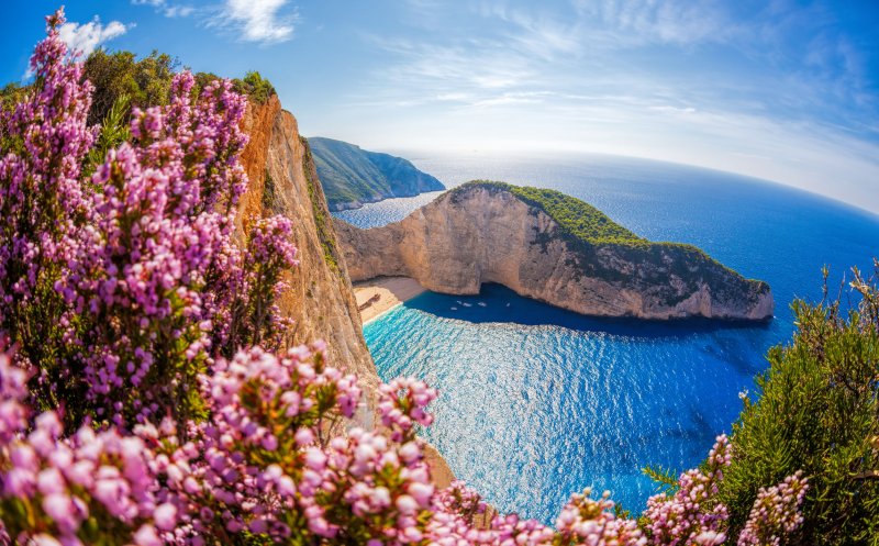 Cod roșu de caniculă în mare parte din Grecia, sudul Italiei și în Bulgaria: 47 de grade Celsius