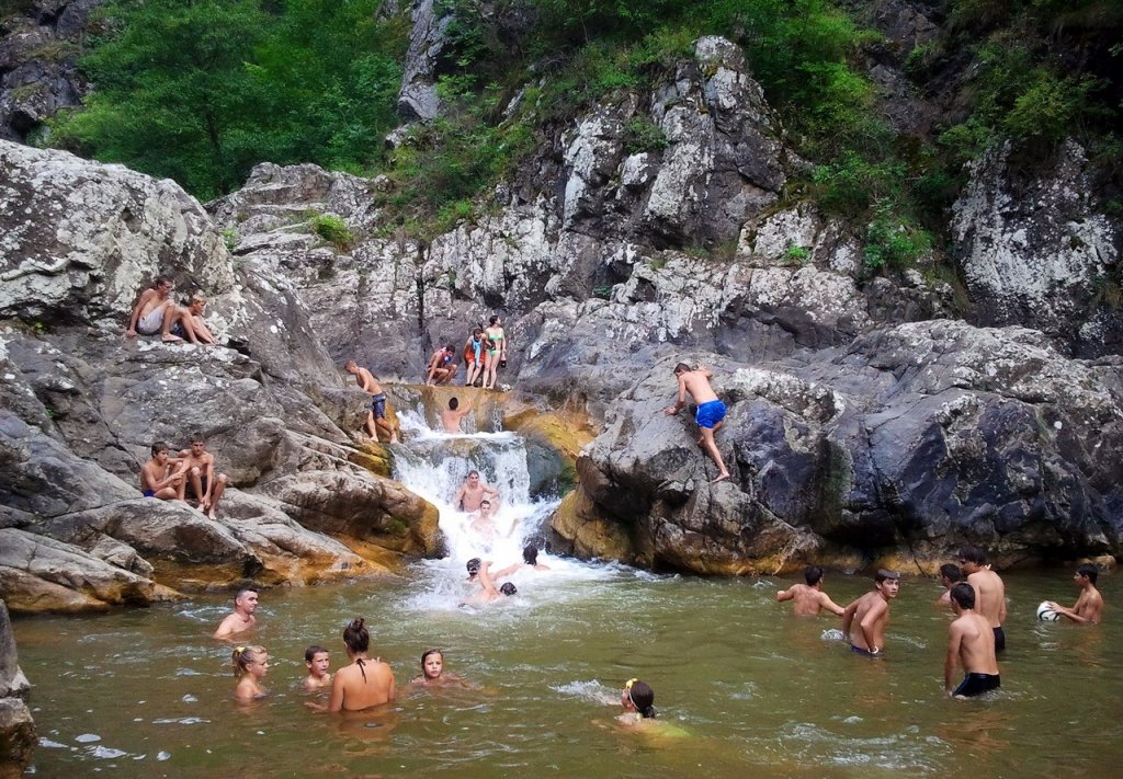 Destinaţie de weeken în Cluj: Cascada Ciucaș