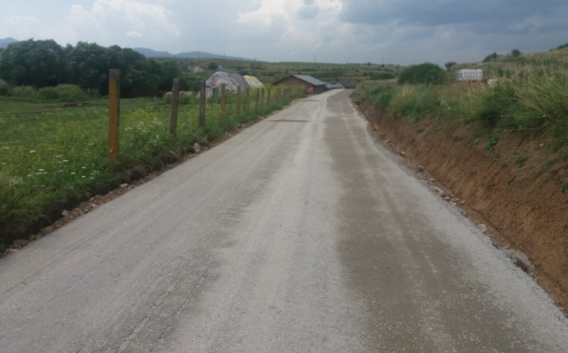Un drum județean din Cluj a fost reparat și e pregătit de asfaltare