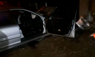 Accident GRAV în Cluj. Doi tineri de 17 și 18 ani, rămași încarcerați