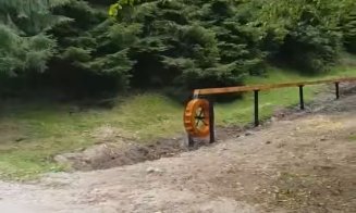Mori cu apă de munte, amenajate pe marginea drumului între Tarnița și Mărișel