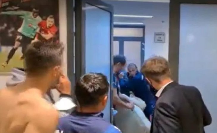 Bătaie generală între oficialii campioanei! CFR Cluj s-a făcut de râs şi la vestiare, nu doar pe teren