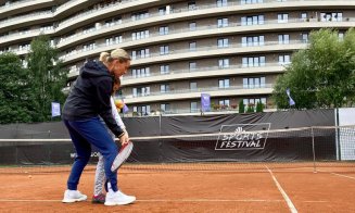 Zece copii instituționalizați din Cluj au jucat tenis pentru prima dată. Bucurie mare pentru cei mici