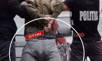 Imaginea zilei la Cluj. Un bărbat s-a „scăpat” pe el când a fost încătușat de polițiști