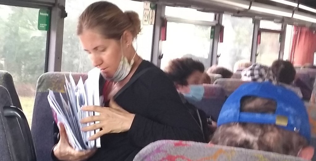 Doi poştaşi din Cluj-Napoca, scandal în autobuz, după ce au refuzat să poarte mască