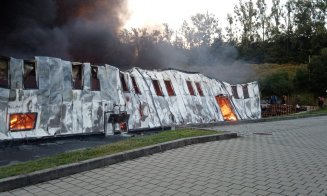 Noi imagini cu INCENDIUL de la Tetarom din Cluj-Napoca. De la ce a izbucnit focul
