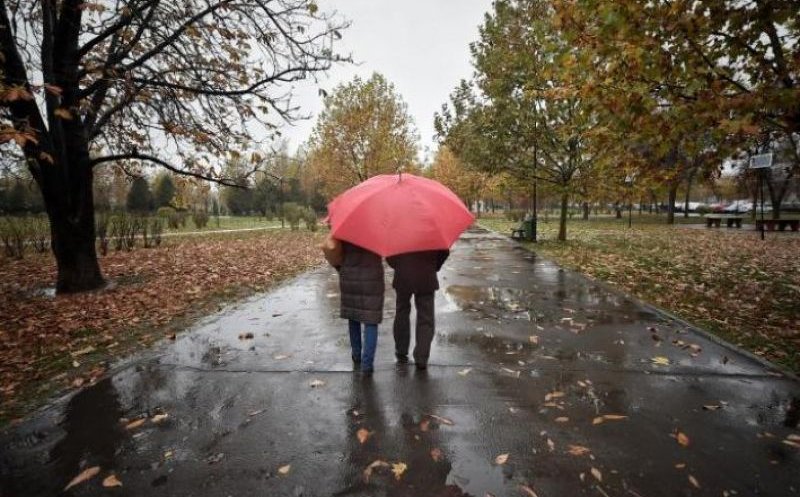 Vremea se răceşte. Minime de 2 grade şi ninsori la munte