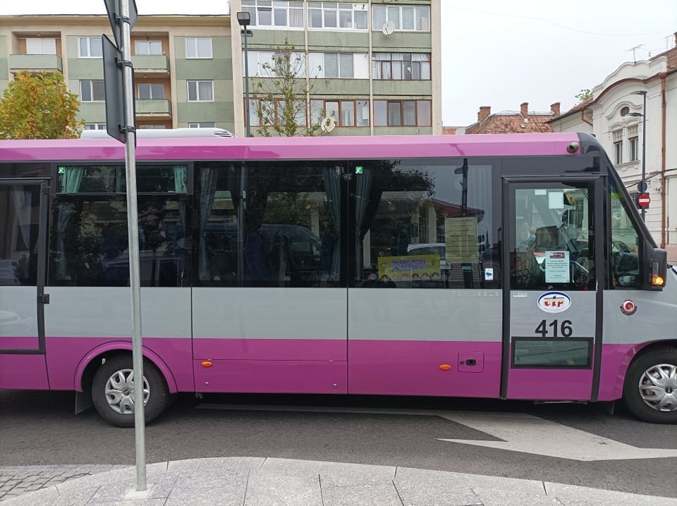 "Detectiv" Dohotaru: Risipă de resurse. Autobuzele școlare circulă goale şi la ore care nu îi ajută pe elevi