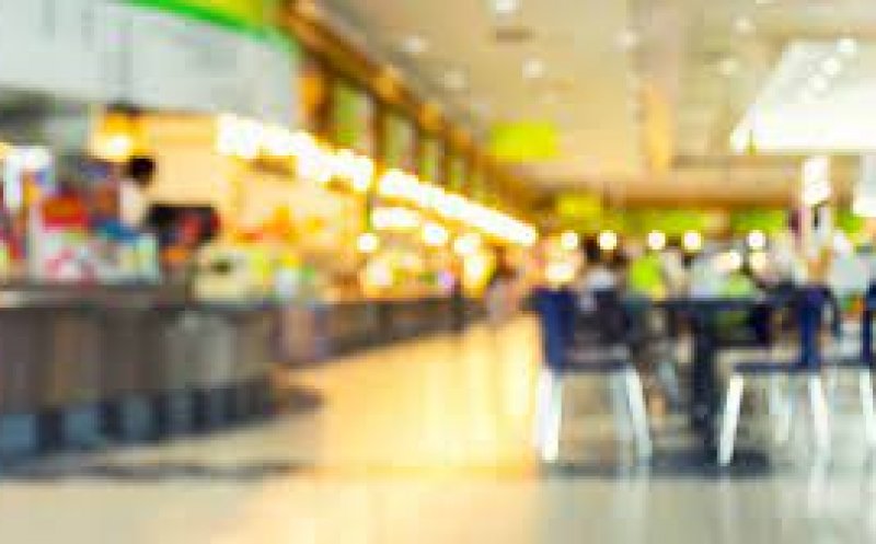 La food court în mall-uri se va intra doar în baza certificatului verde