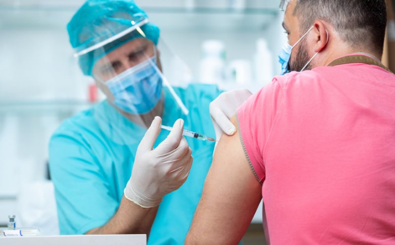 Peste 2.000 de clujeni s-au vaccinat în weekend. Să-i fi "convins" noile restricții?