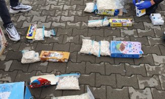 Traficant din Cluj, prins în timp ce ridica un colet cu peste 11 kg de droguri. Veneau din Olanda în cutii de cereale