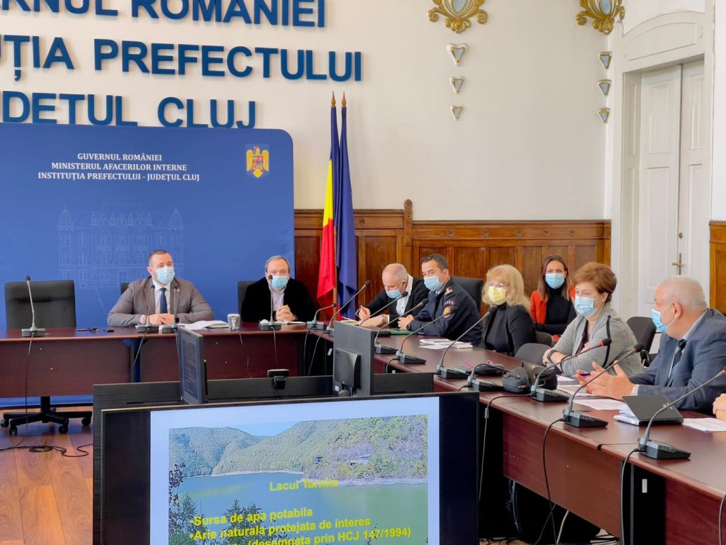 Şedinţă la Prefectura Cluj pentru poluările de pe Tarnița