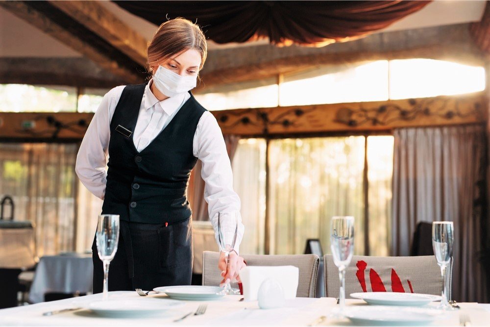 Arafat: Nu este normal ca angajaţii din restaurante să nu fie măcar testaţi