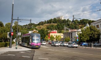 Mobilitate verde la Cluj-Napoca: Toate cele 24 de tramvaie ASTRA au ajuns în oraş. 20 sunt deja în circulație