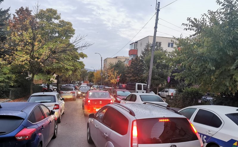 Clujul BARĂ la BARĂ pe Gh. Dima: "Drumul public pe post de parcare"