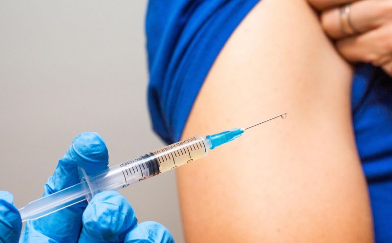 STUDIU: Doza 3 de vaccin Pfizer/BioNTech are o eficienţă de 95,6%