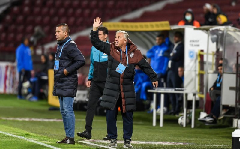 Probleme medicale pentru Dan Petrescu. Antrenorul a avut nevoie de intervenția doctorului la jocul cu AZ Alkmaar